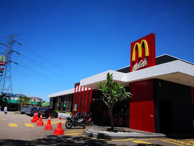 McDonald's Mount Austin DT