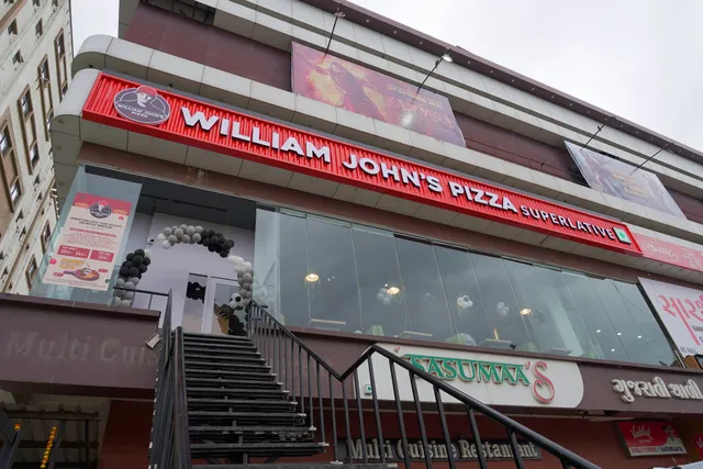 William John's Pizza Superlative Waghodia road