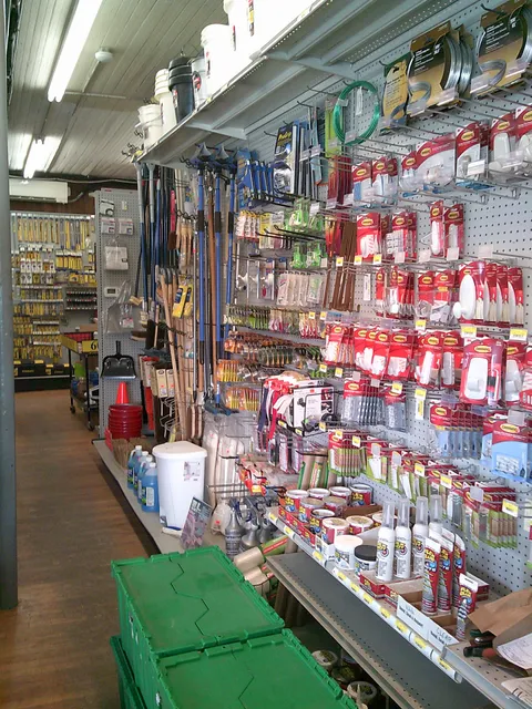 Hampton Center Hardware