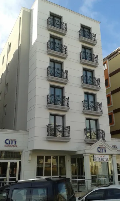 City Hotel