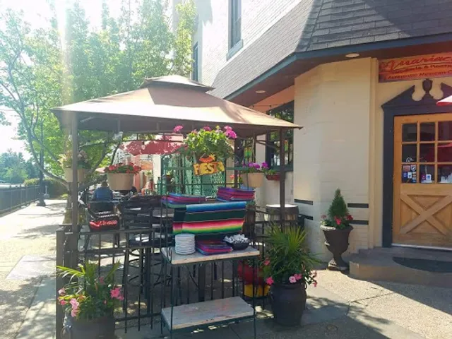 Mariachis Tequileria & Restaurant