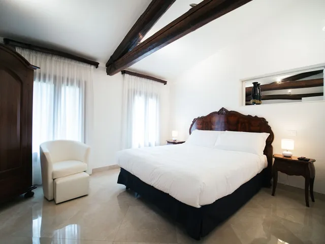 Ca' MAZZEGA Residence - Murano island, Venice.