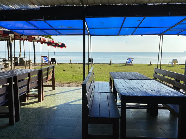 One Sea Thai seafood restaurant