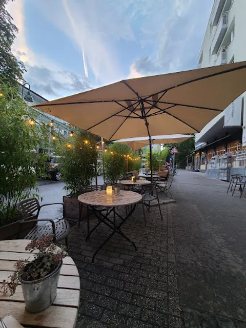 Konak Restaurant & Bar