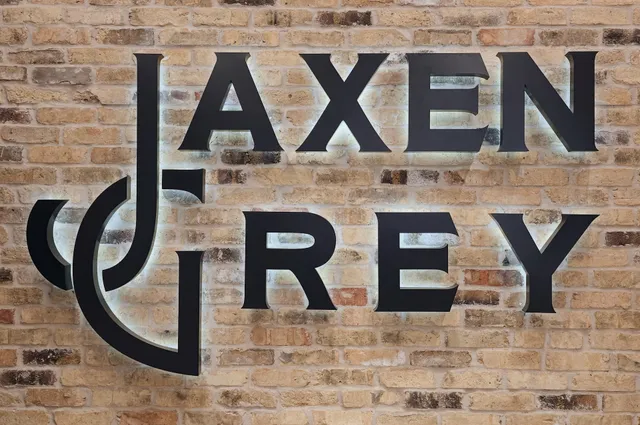 Jaxen Grey