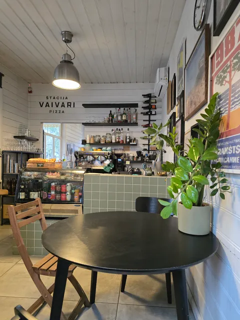 Stacija Vaivari Pizza