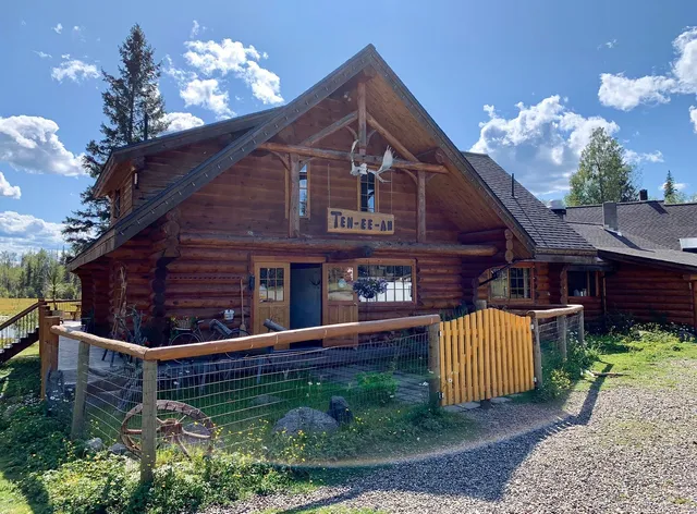 Ten-ee-ah Lodge Wilderness Resort