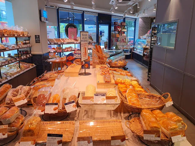 파리바게뜨 포항SK뷰점