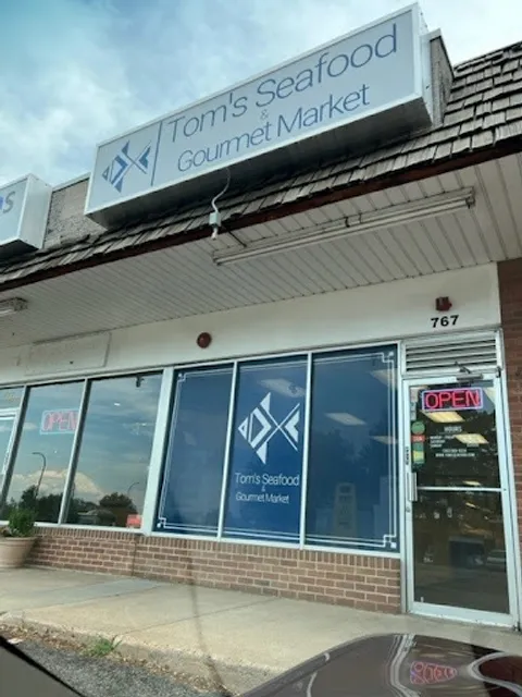 Tom's Seafood & Gourmet Market