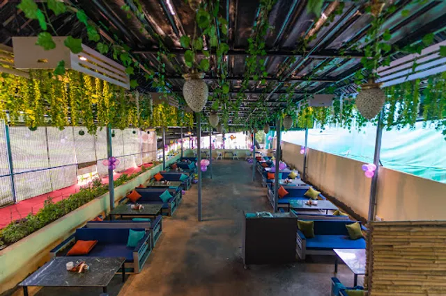 3 Stage: Lounge Kitchen Garden