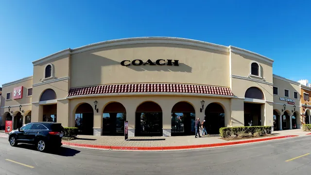 COACH Outlet