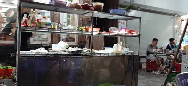Quán hải sản ăn đêm 170
