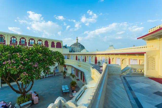 Shiv Niwas Palace