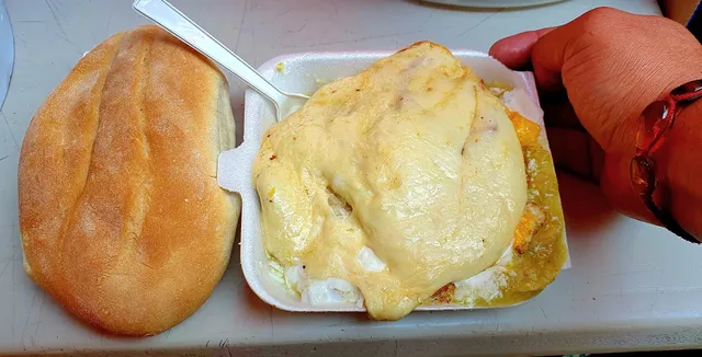 Chilaquiles y Tacos Dorados