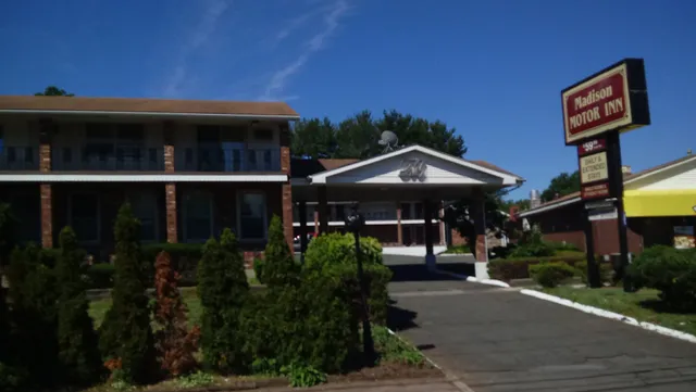 Hotel Madison Motor Inn