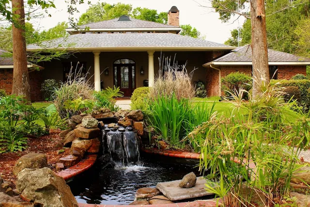 Louisiana Cajun Mansion Bed and Breakfast