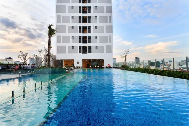 SAIGON 9 - Rivergate Residences Infinity Pool & Gym