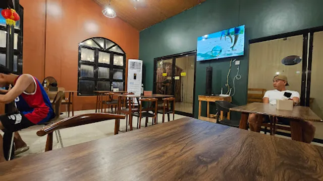 GUANG-DONG CHINESE RESTAURANT