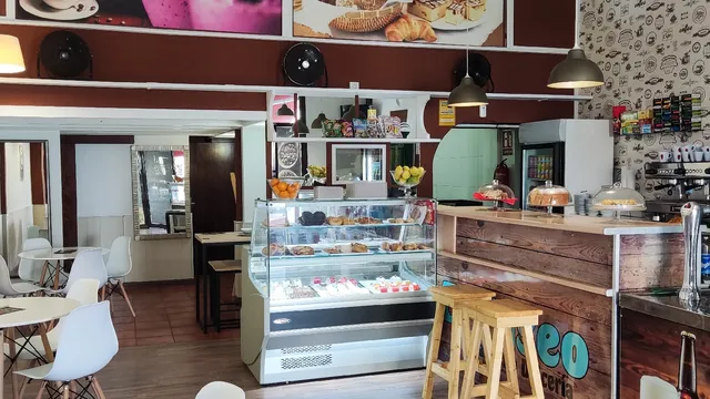 Dulceria Cafetería El Paseo