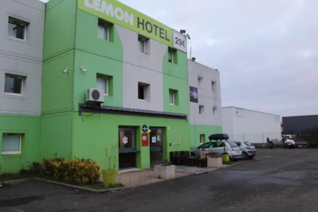 Lemon Hôtel - Mery sur Oise/Cergy