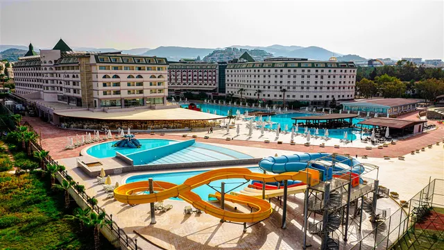 Grand Cortez Resort Hotel