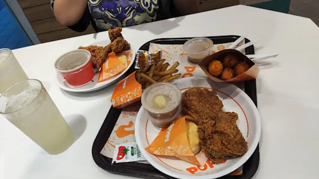 Popeyes Chicken - NU MOA