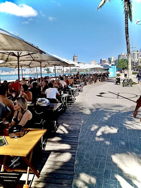 Orla • Restaurante - Petiscaria a Beira Mar