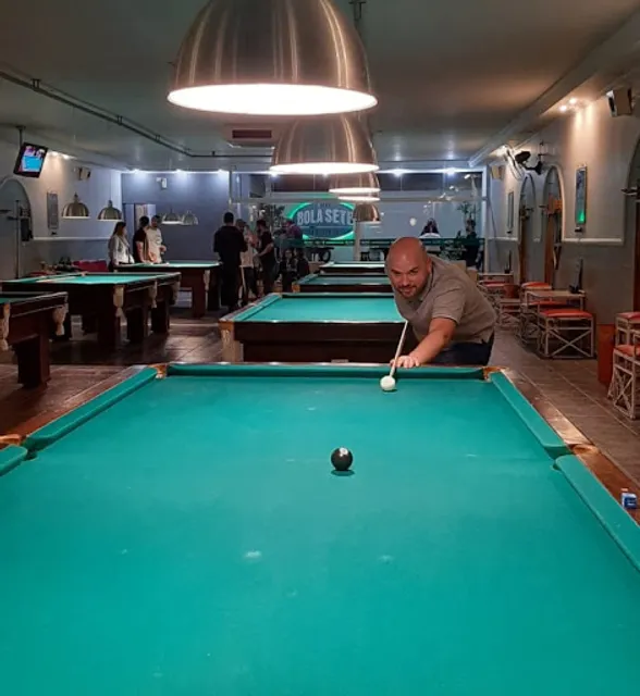Bola Sete Snooker Bar
