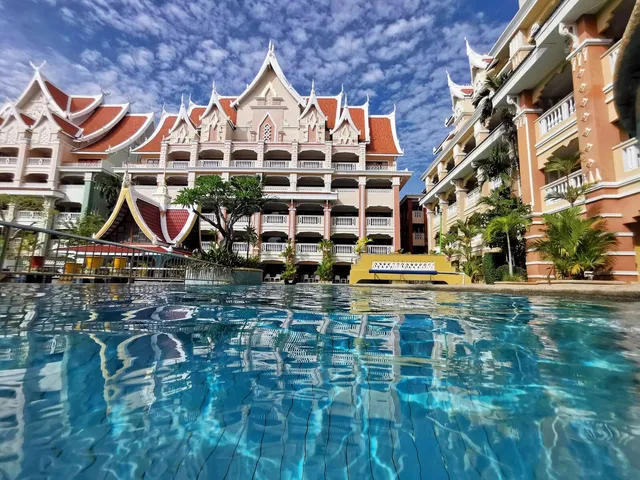 Aonang Ayodhaya Palace Krabi Beach Resort