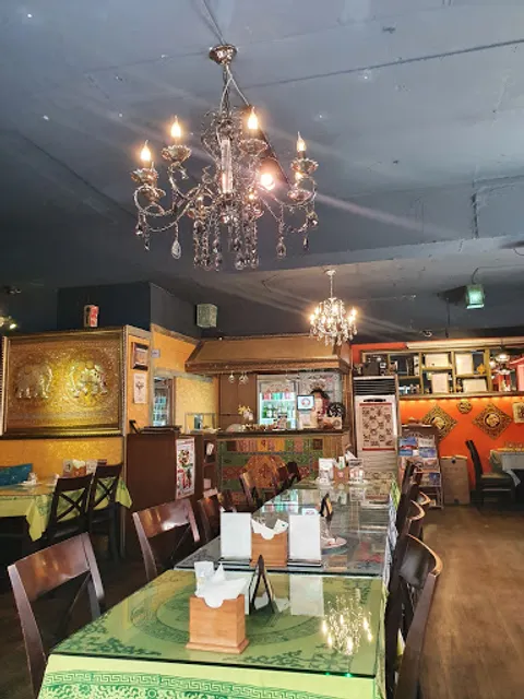 Shanti Restaurant (Hongdae)