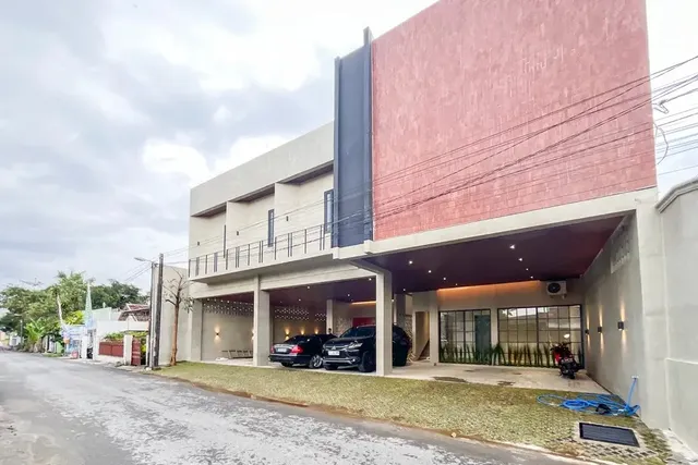 Urbanview Tigatuju Living Blitar