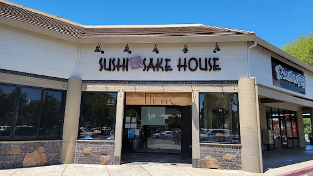 Blue Nami | Sushi & Sake House