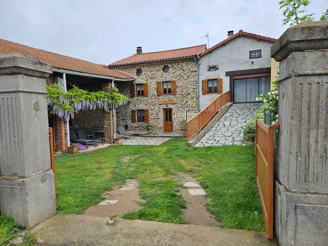 Gîte Chez Marinette: location gîte rural grande capacité familial