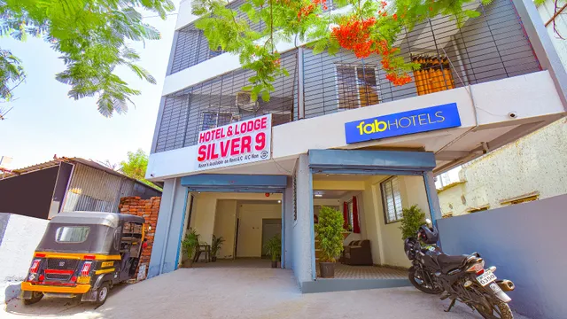 FabHotel Silver 9 - Hotel in Hinjewadi, Pune