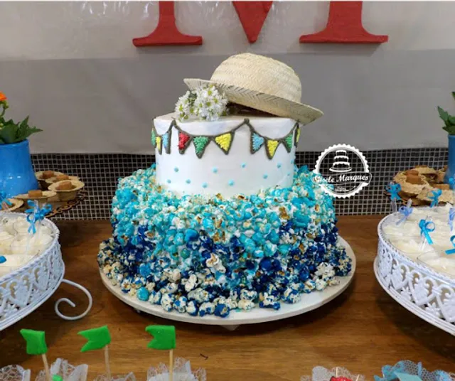 Gisele Marques Cakes: Bolos e Doces Personalizados para festas e lembranças