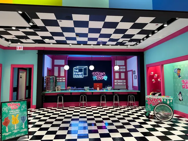 The Exhibit House of Chicago