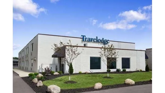 Travelodge by Wyndham Hubbard OH