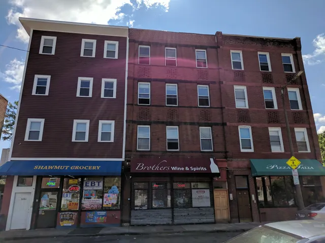 Shawmut Grocery Store