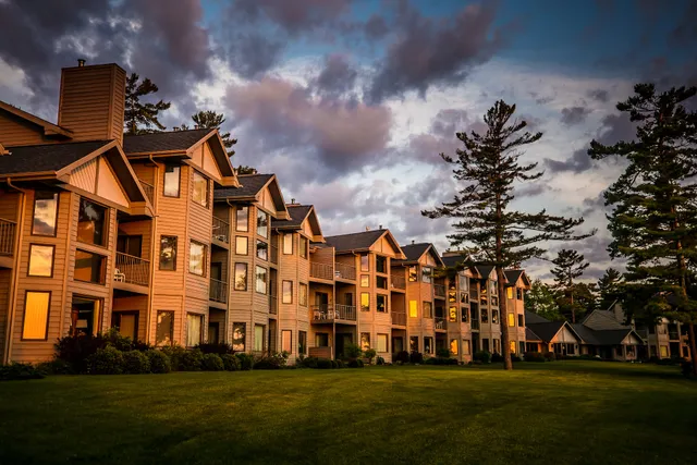 Glidden Lodge Beach Resort