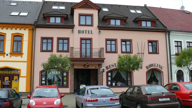 Hotel Bílý Beránek Kralovice - Restaurant - Bowling - Zahrádka