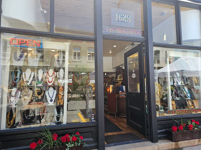 Tibetan Sisters Jewelry & Art