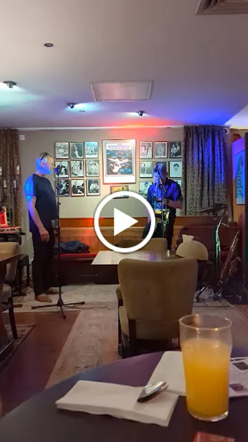 Moldy Fig at the Concorde