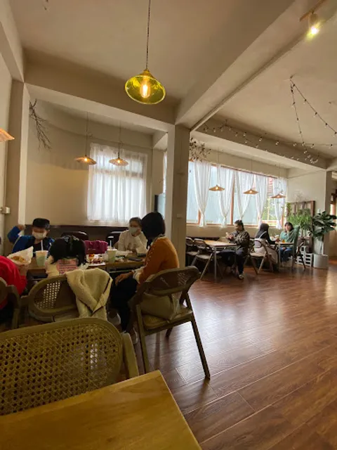 金門夜貓 Night Owl｜酒吧｜咖哩｜甜點｜餐酒館｜