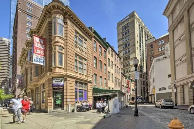 Chase Apartments at Light Street - Baltimore Inner Harbor & Convention Center