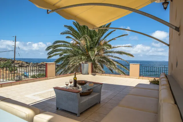 Pericles Beach villa