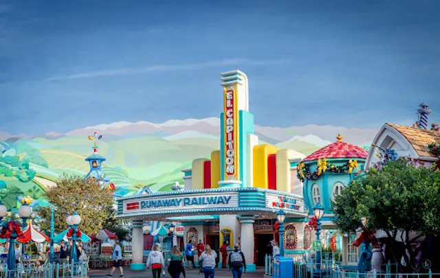 Mickey and Minnie's Runaway Railway