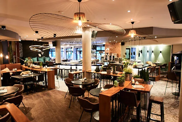 deseo Cafe . Restaurant . Bar