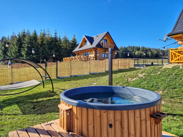 Novak Chalet domki na wynajem z jacuzzi