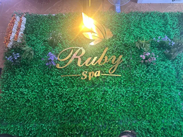 Ruby Spa Mã Mây