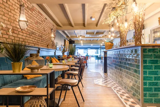 Lokaal104 : De plaats voor Lunch, Borrel & Diner in Zundert